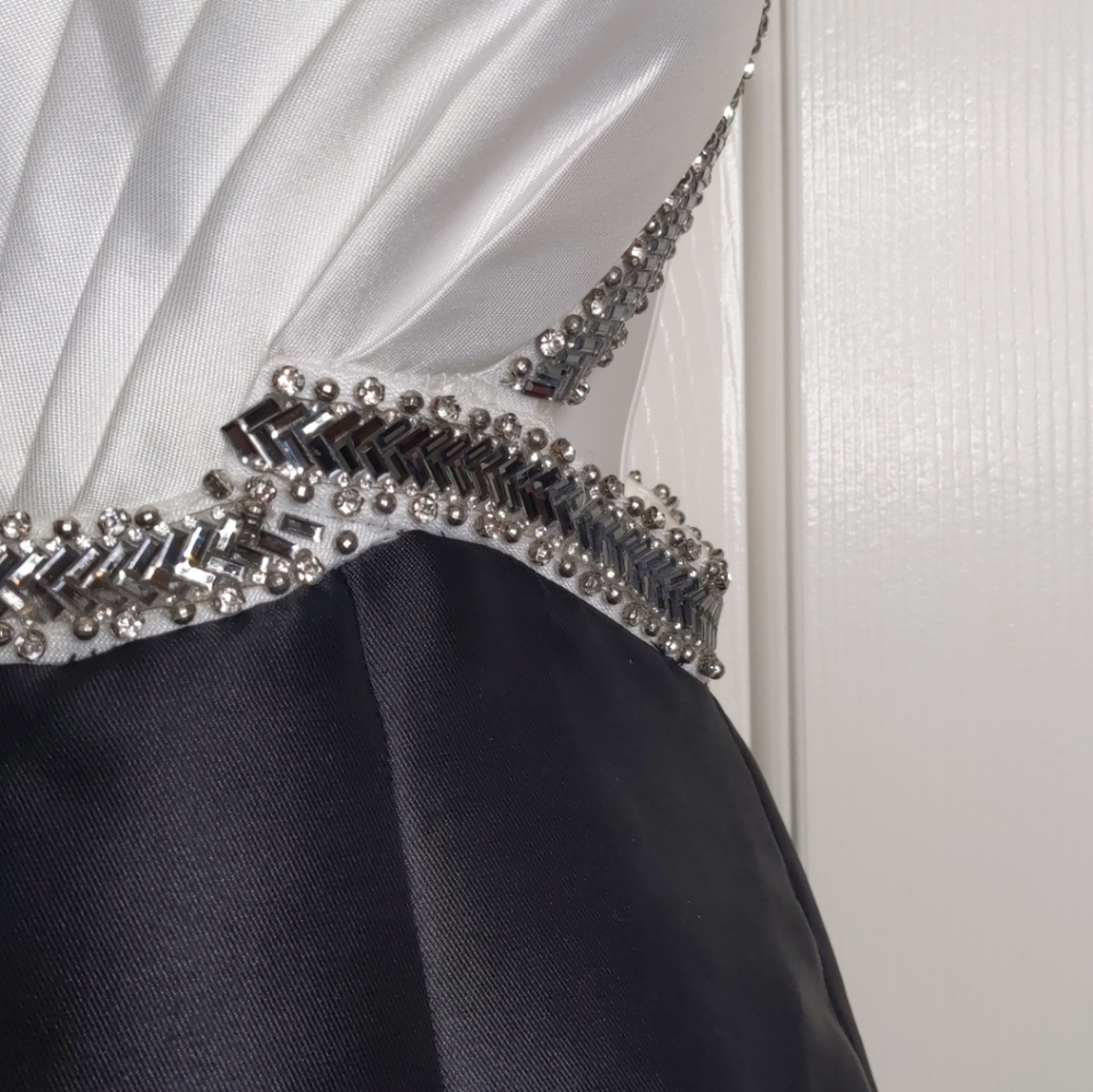 Prom dress - Picture 8 of 16